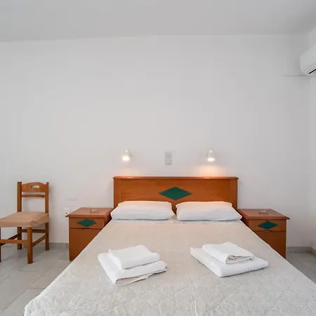 Galanos Naxos 3*